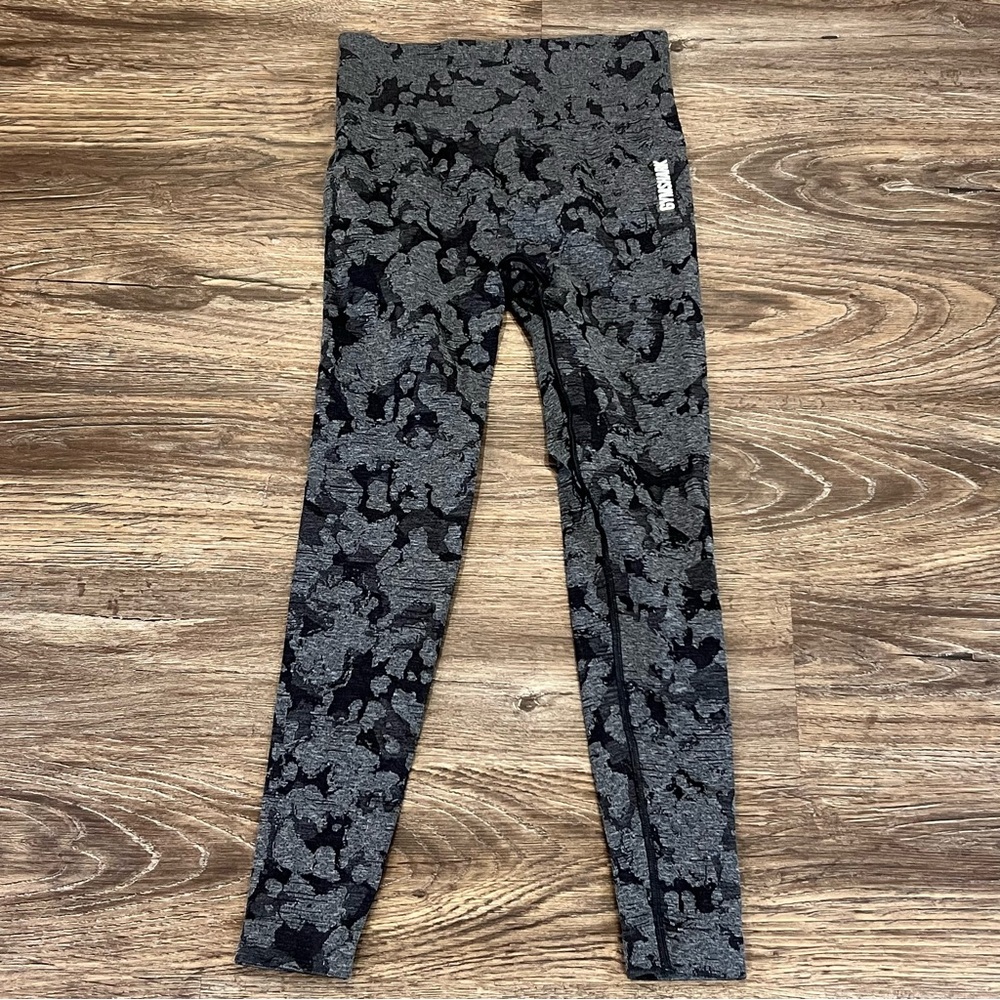 Gymshark‎ Adapt Camo Seamless Leggings - Gray Black S - Scrunch Bum High Waisted